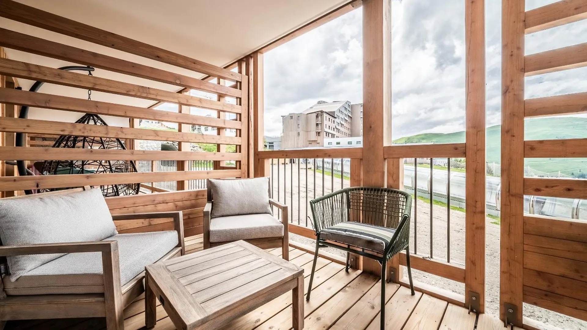 Apartment Tineo Alpe D'Huez - By Emerald Stay