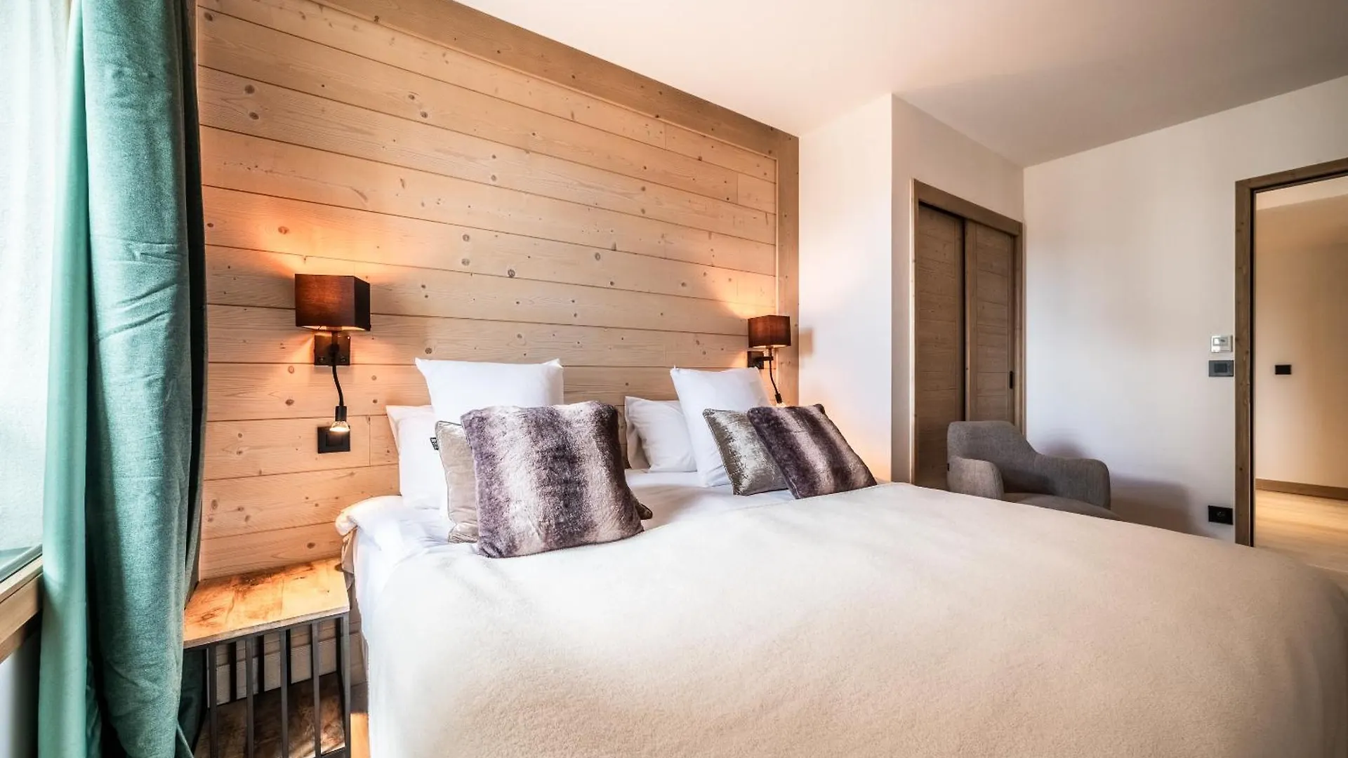 Apartment Tineo Alpe D'Huez - By Emerald Stay