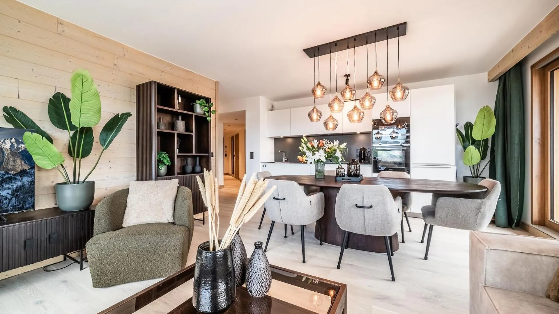 Apartment Tineo Alpe D'Huez - By Emerald Stay