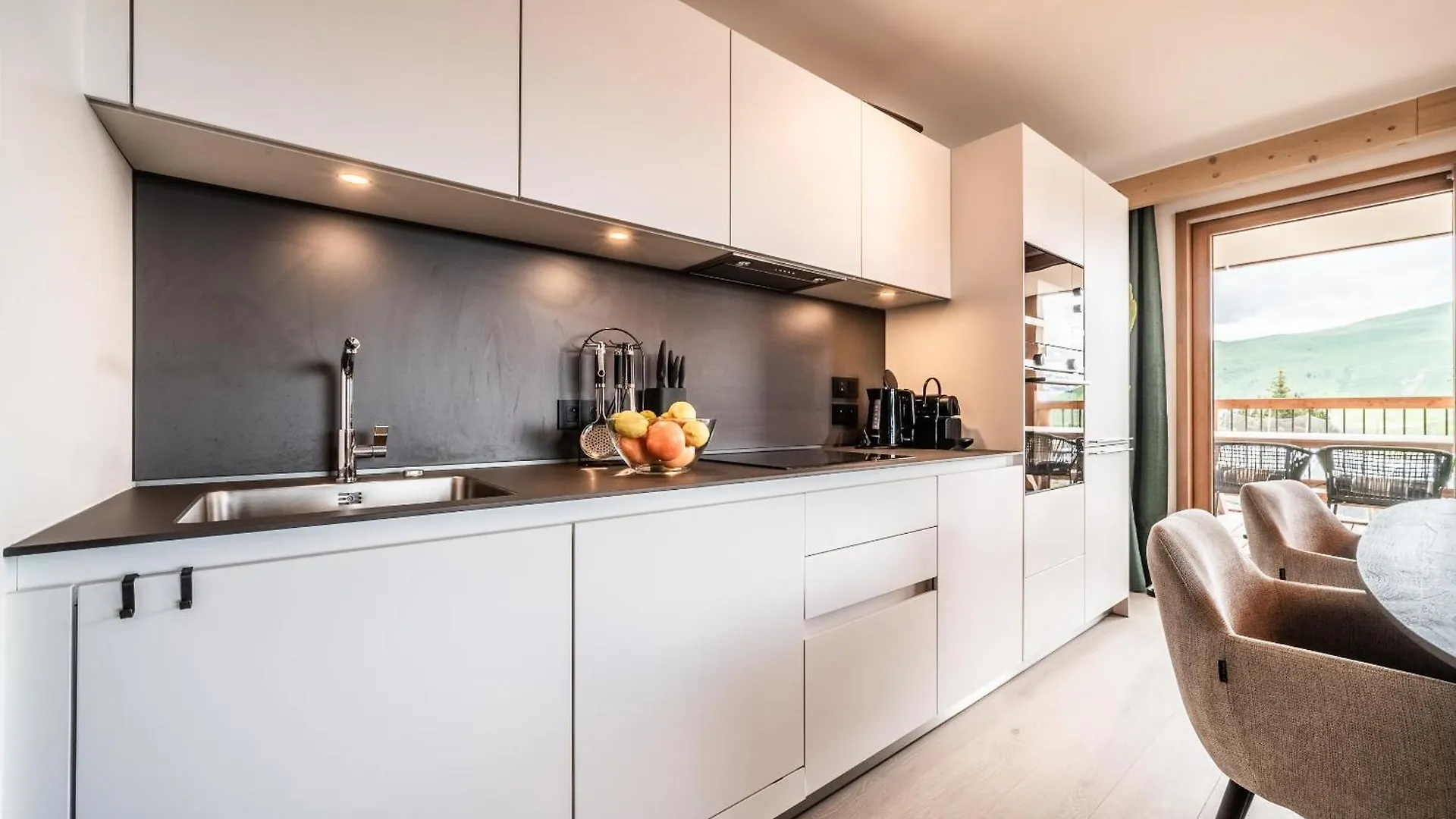 Apartment Tineo Alpe D'Huez - By Emerald Stay