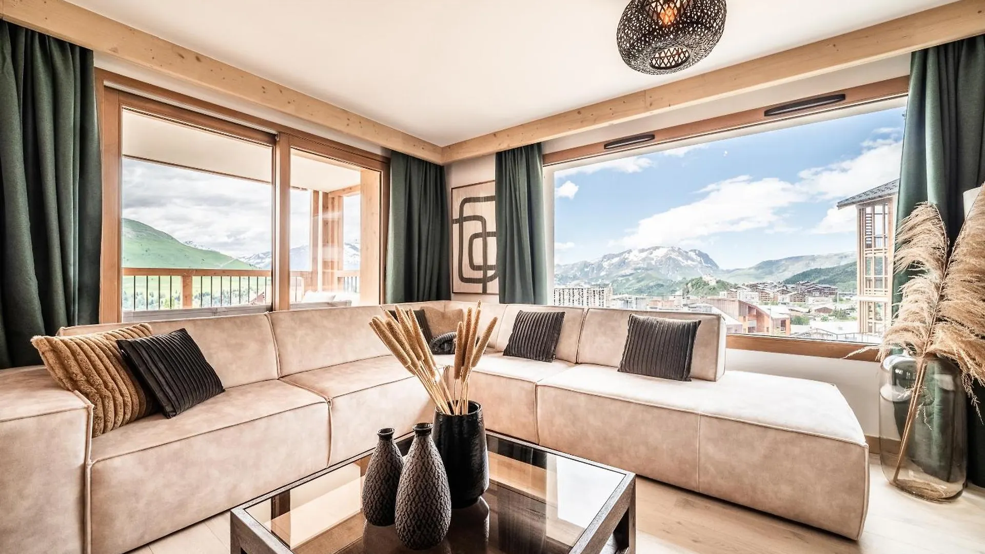 Apartment Tineo Alpe D'Huez - By Emerald Stay